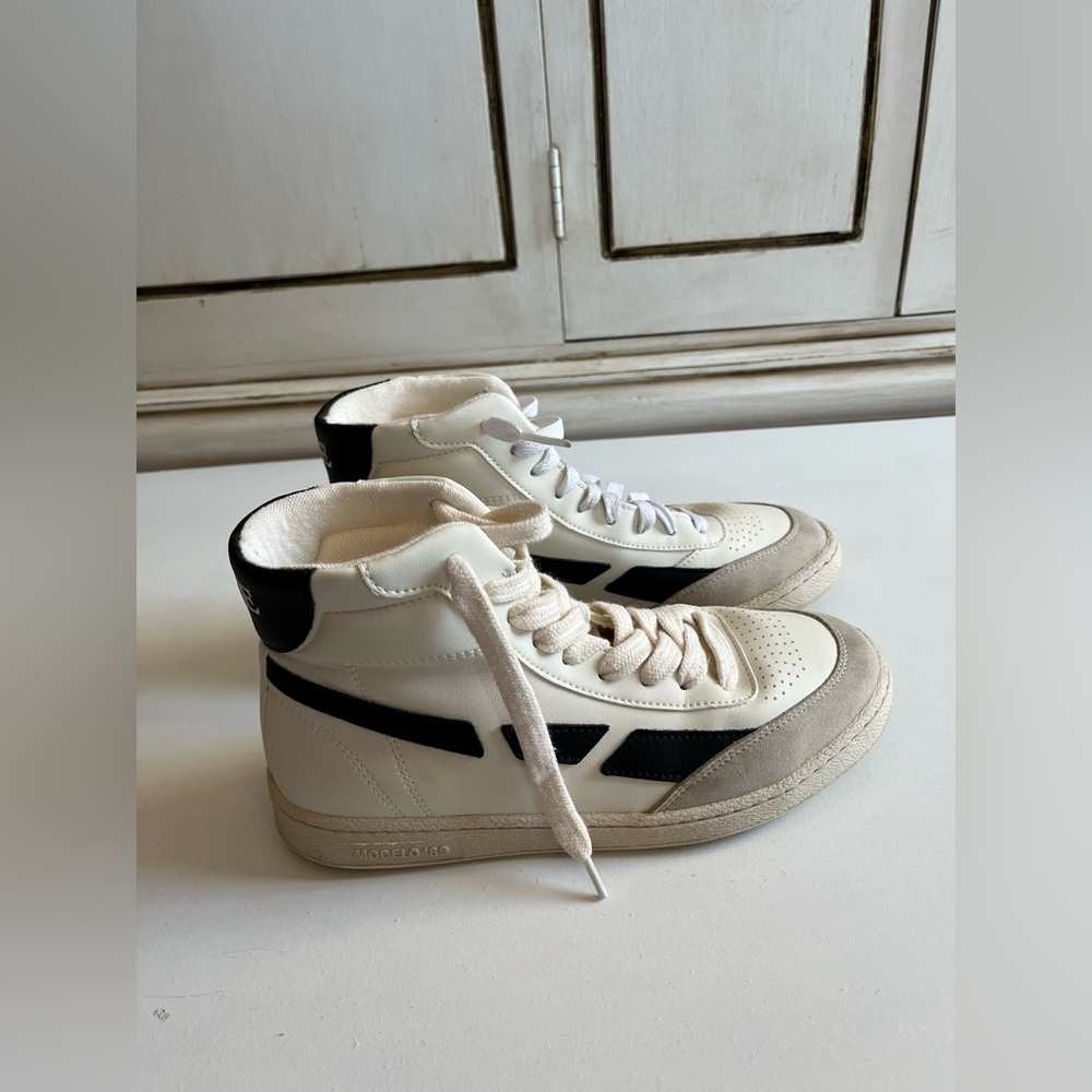 Women’s Vegan SAYE Modelo '89 High-Top
Sneakers, Size 6.5 Cream & Black Retro